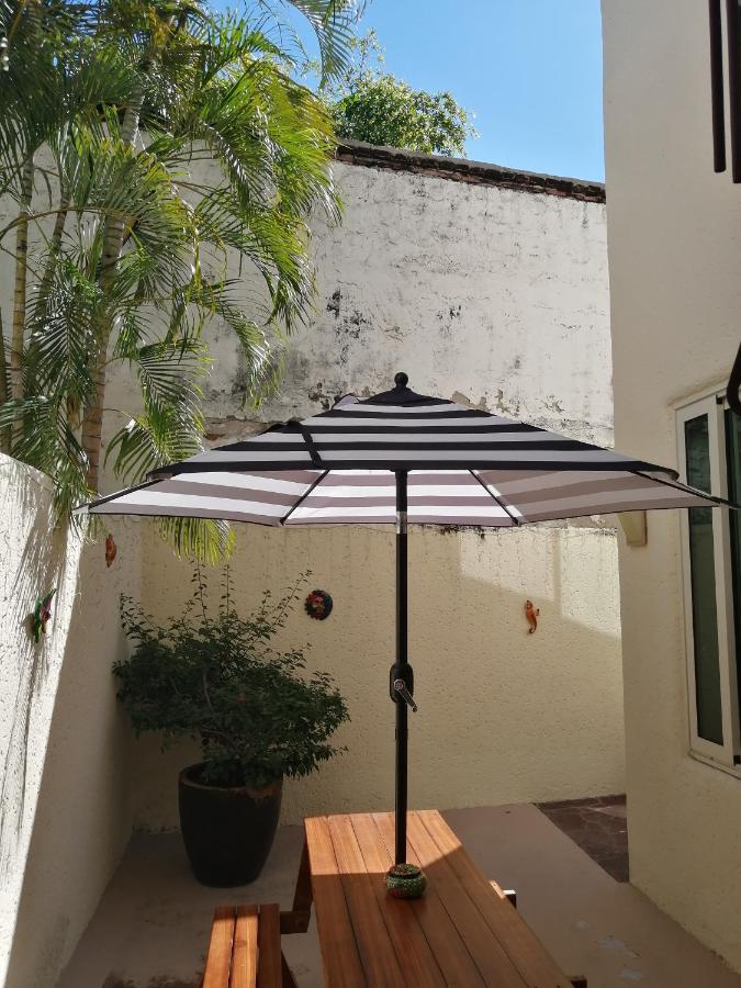 Casa Dahlia 2 Bed and Breakfast Mazatlán Esterno foto